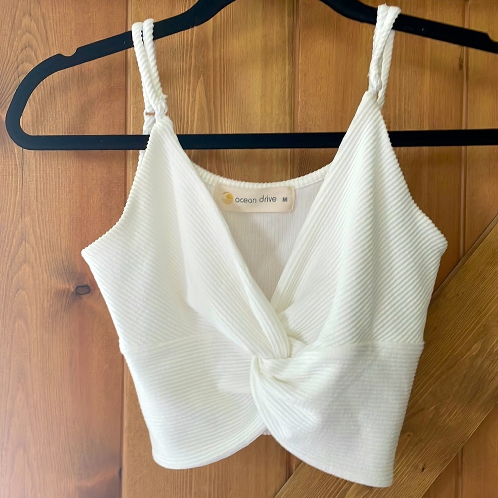 COCONUT MILK RIB KNIT TWIST FRONT TANK